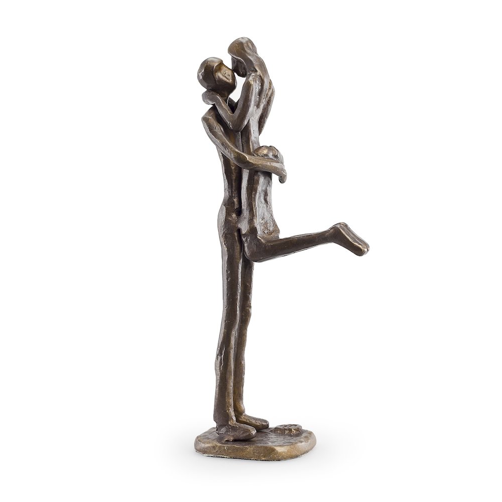 Passionate Kiss Bronze Sculpture. Picture 1