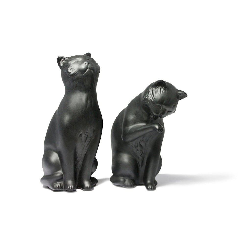 Cat Bookend Set - Black. Picture 3