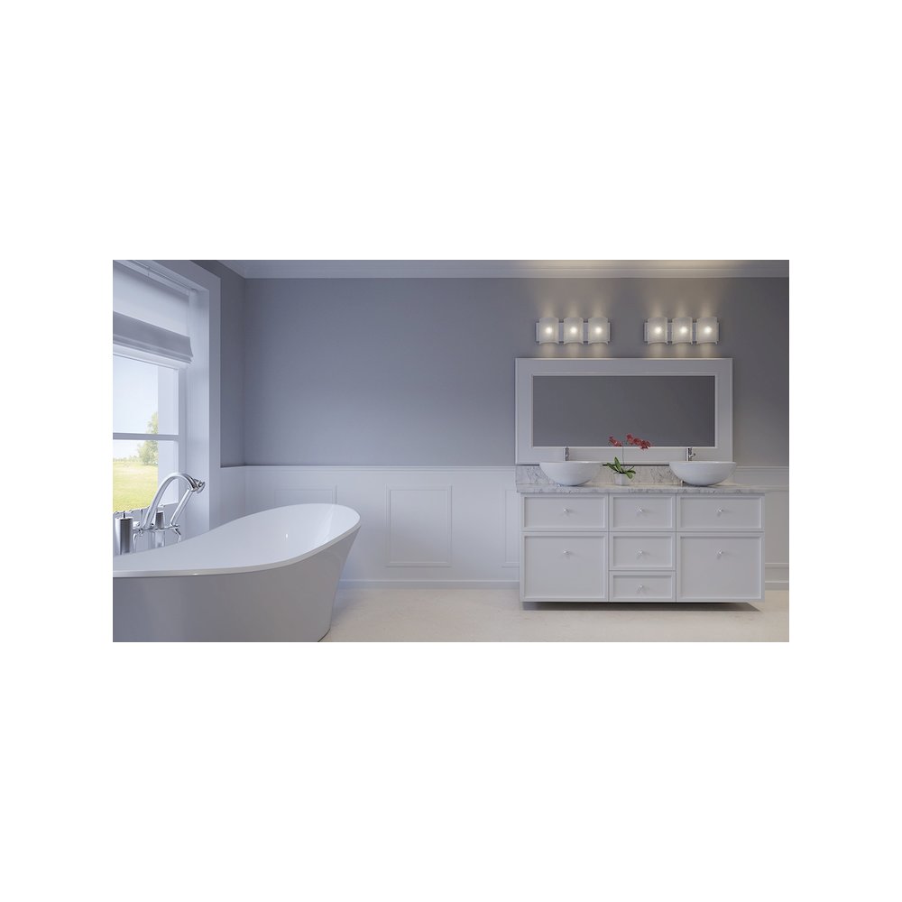 Brilliance 3-Lt Bath - Chrome. Picture 3