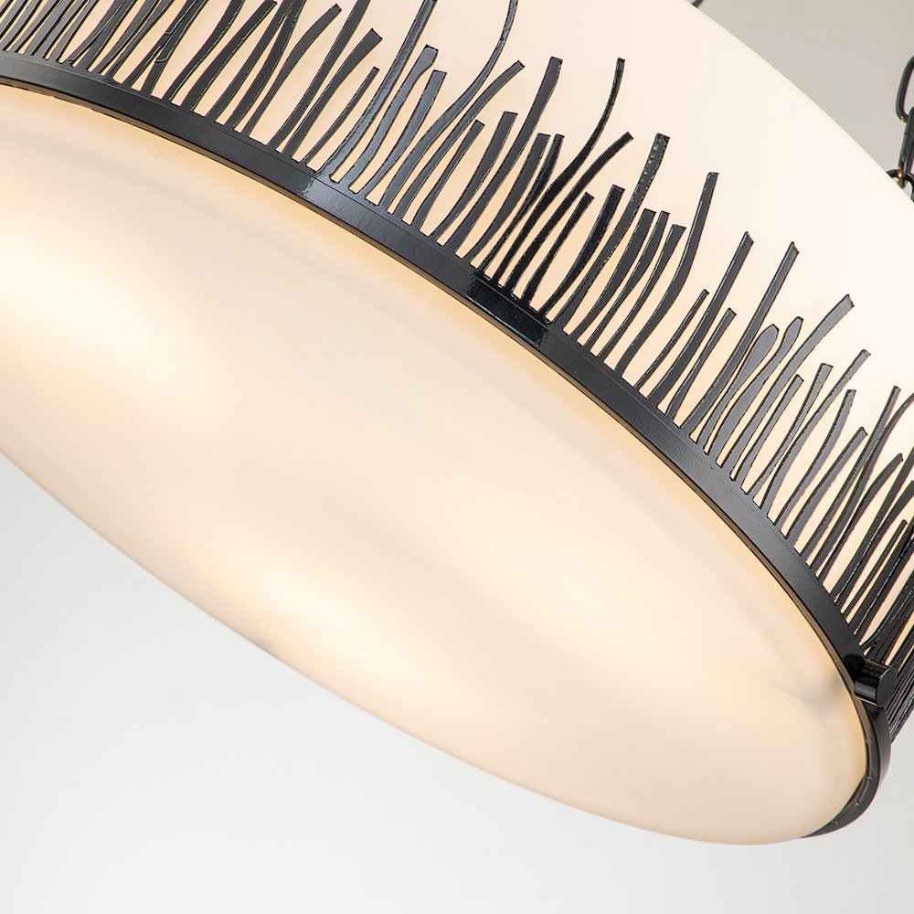 Sawgrass Large Pendant in Black. Picture 2