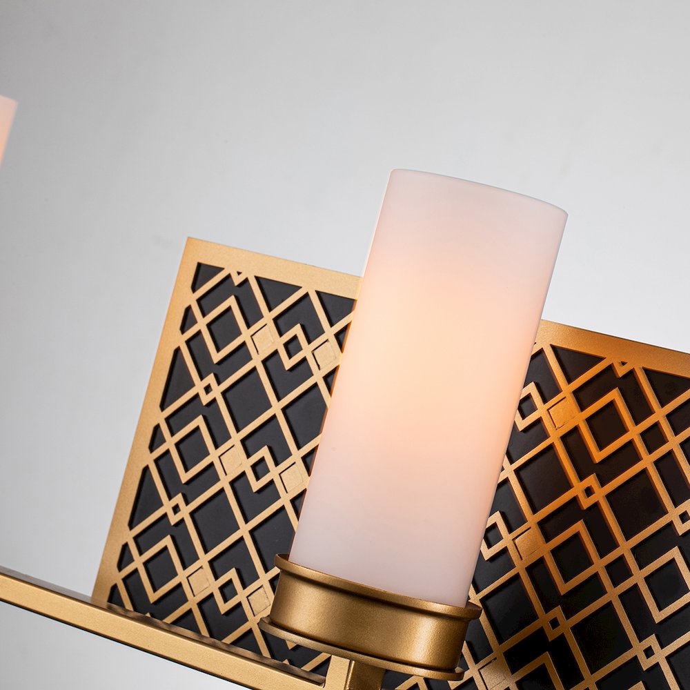 Ziggy 3 Lt Bath Bar in Lacquered Gold. Picture 4