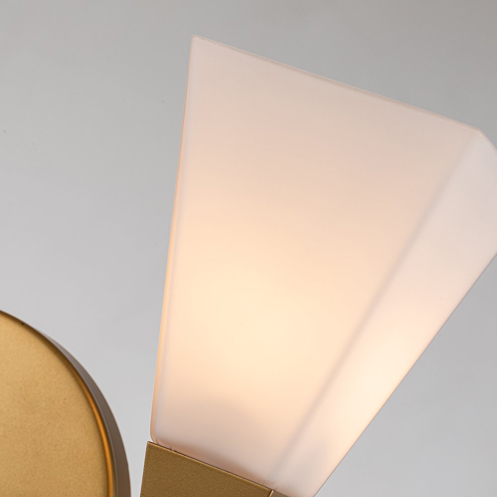 Bowtie 2 Light Bath Bar in Lacquered Gold. Picture 2