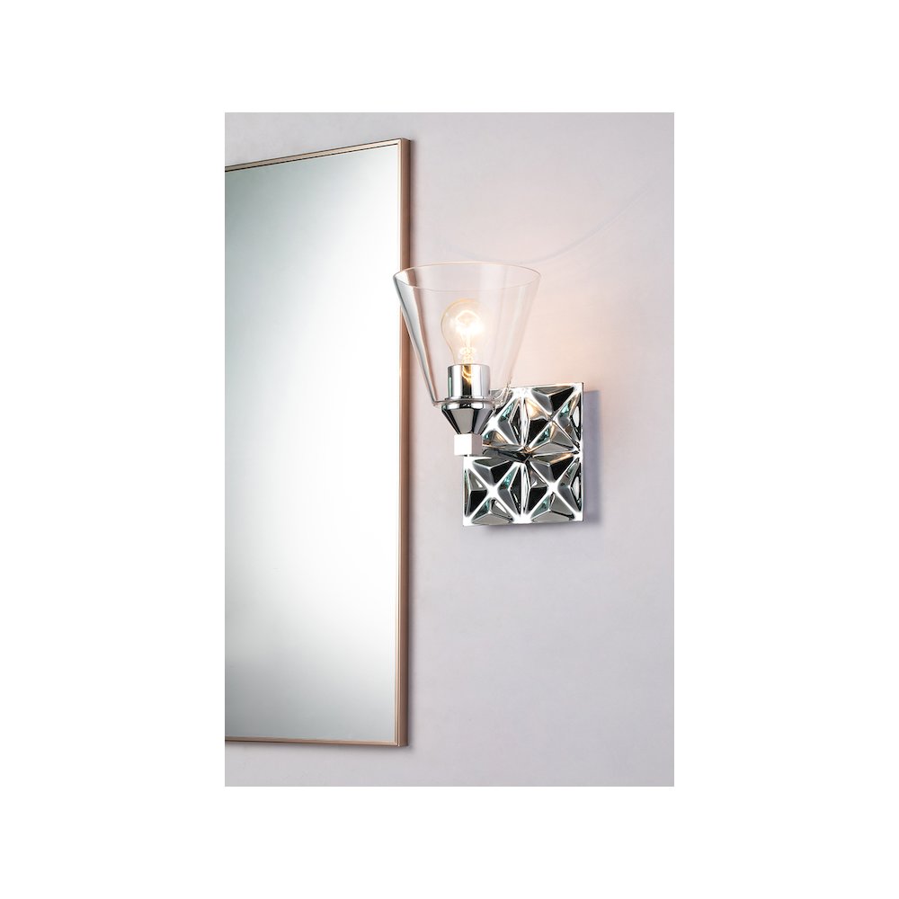 Alpha 1 Light Wall Sconce With Glass in Polished Chrome. Picture 2
