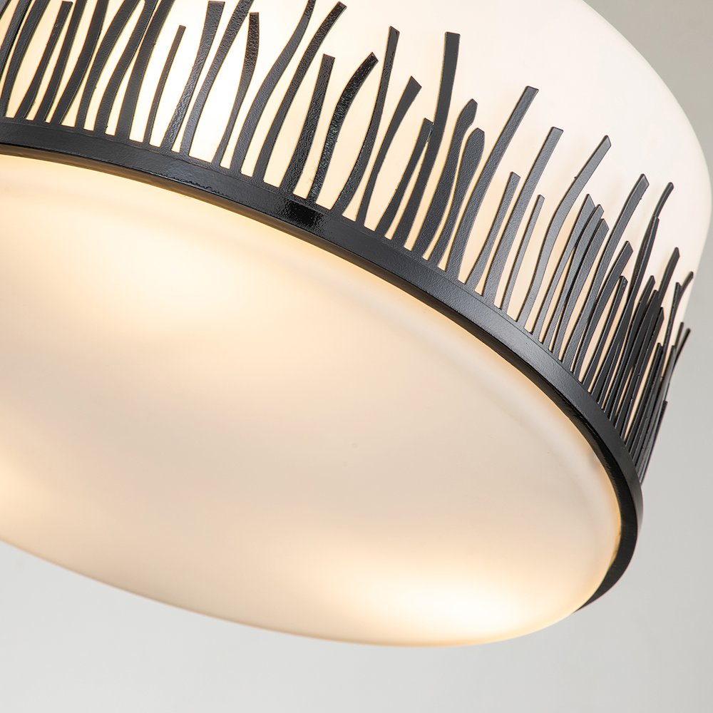 Sawgrass Pendant in Black. Picture 3