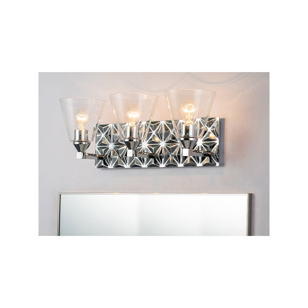 Alpha 3 Light Vanity Light With Glass in Polished Chrome. Picture 2