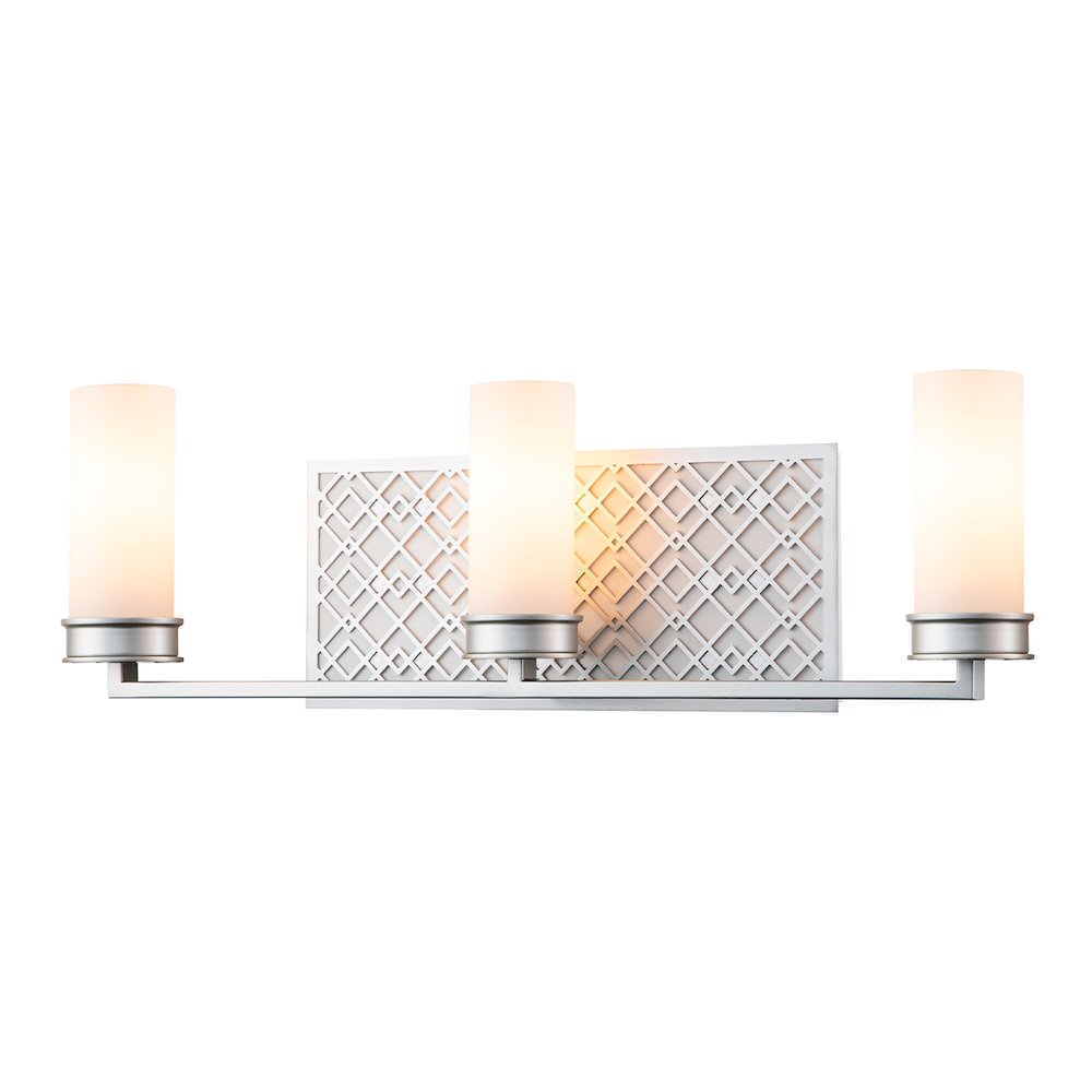 Ziggy 3 Lt Bath Bar in Lacquered Silver. Picture 1