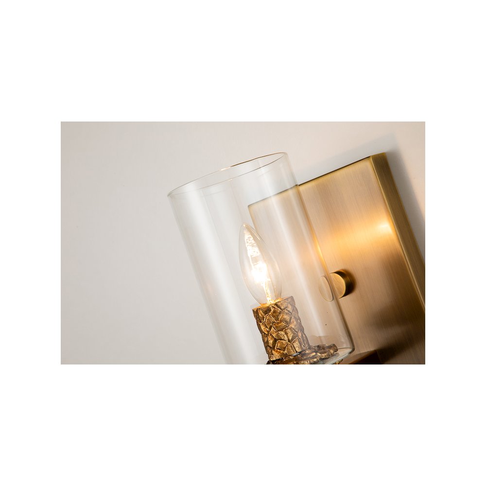 Bolivar 1-Light Wall Sconce in Antique Brass. Picture 3