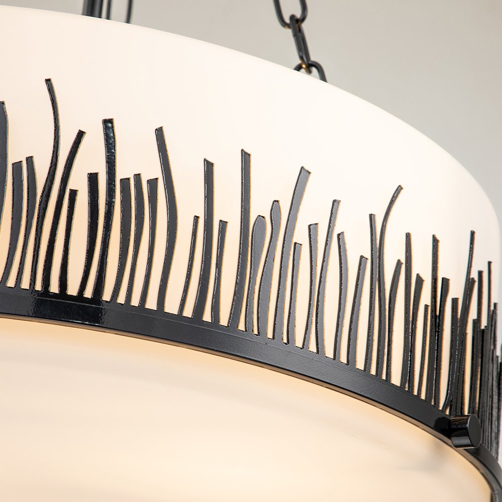Sawgrass Large Pendant in Black. Picture 3