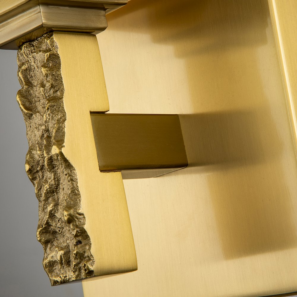 Jack 1 Light Bath Bar in Aged Brass. Picture 4