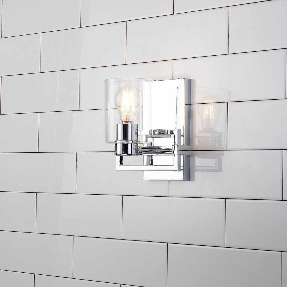 Estes 1 Light Wall Sconce In Polished Chrome. Picture 2