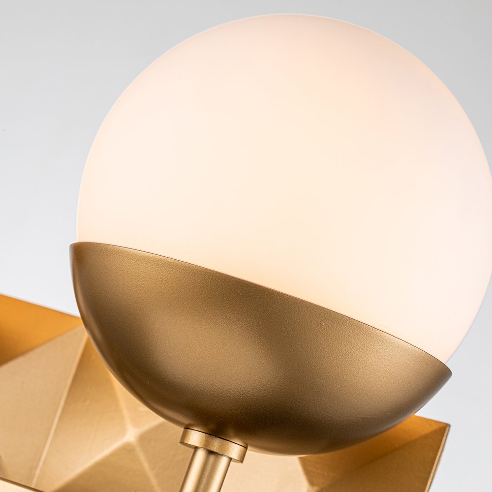 Deco 2 Light Bath Bar in Lacquered Gold. Picture 2
