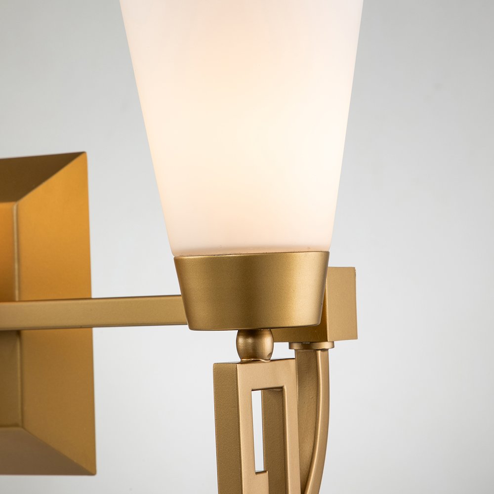 Lemuria 3 Light Bath Bar in Lacquered Gold. Picture 4