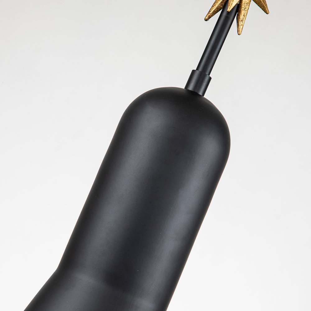 Etoille Large Black Pendant with Star. Picture 3