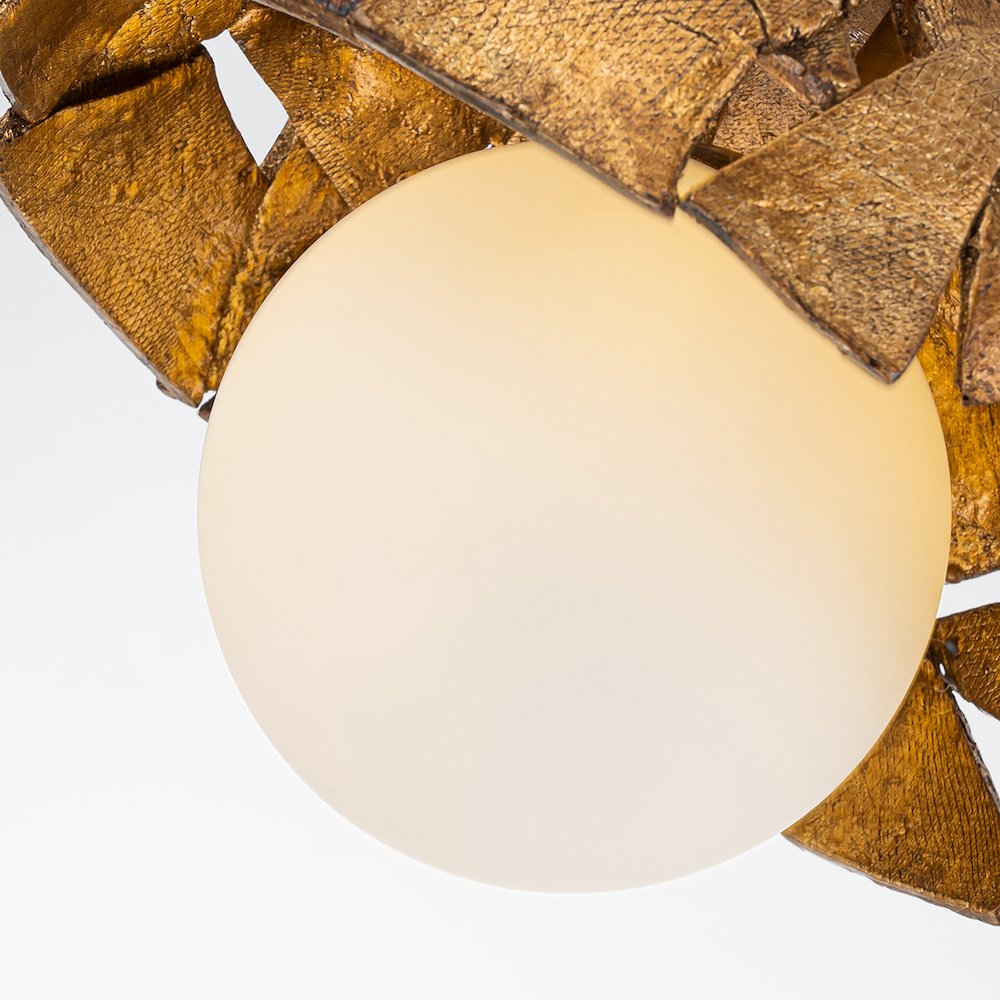 The Mosaic Luxe 10" in Textured Gold. Picture 5