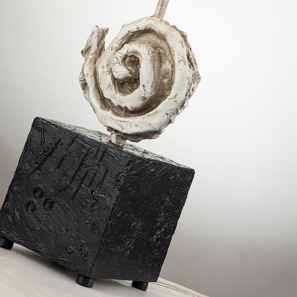 Swirl Table Lamp. Picture 4