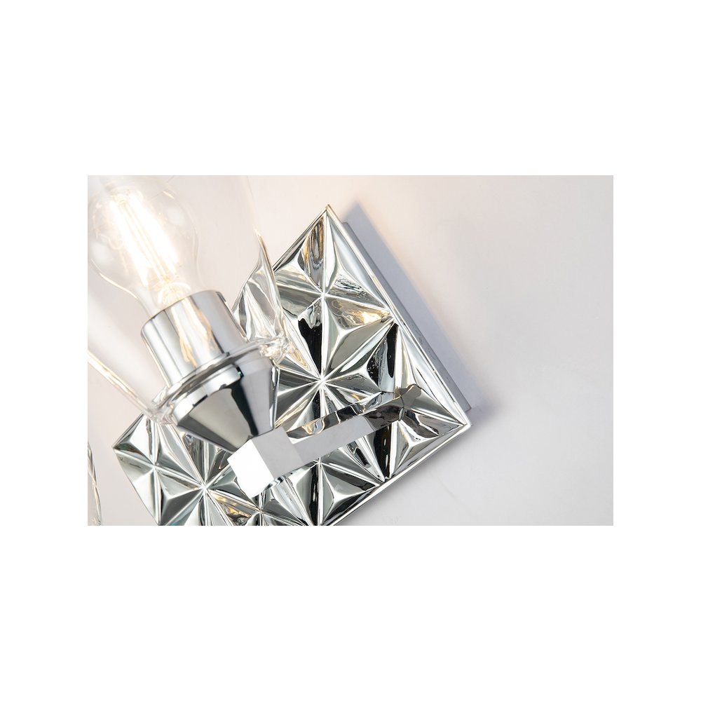 Alpha 2 Light Vanity Light With Glass in Polished Chrome. Picture 3
