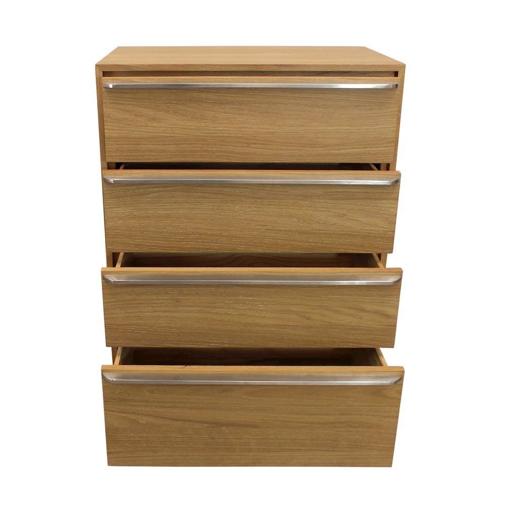 Sarasota 4 Drawer Dresser in Natural Oak. Picture 2