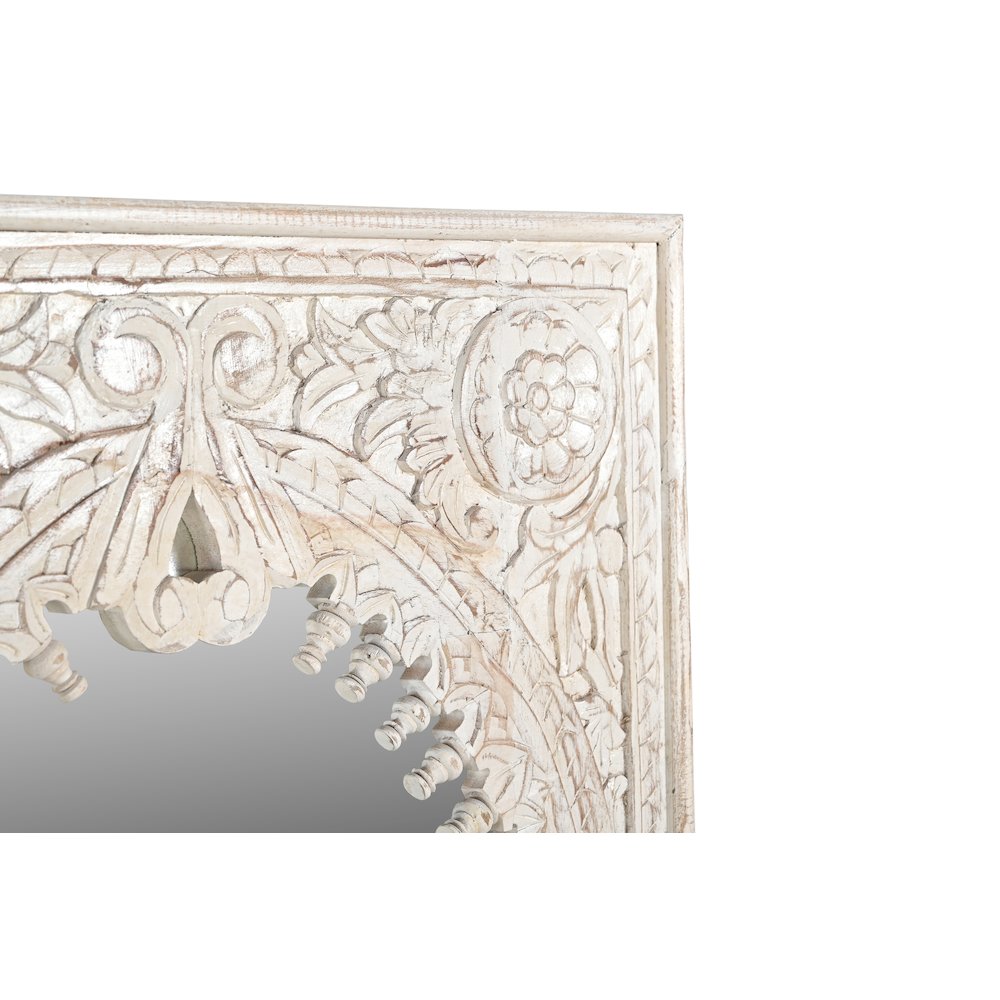 Kiara Mirror in Distressed White Finished Handcarved Solid Wood. Picture 3