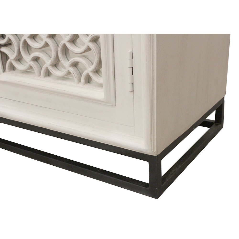 Juno 4-Door Sideboard in Distressed White. Picture 12