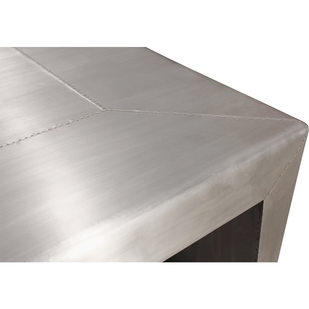 Pilot End Table. Picture 4
