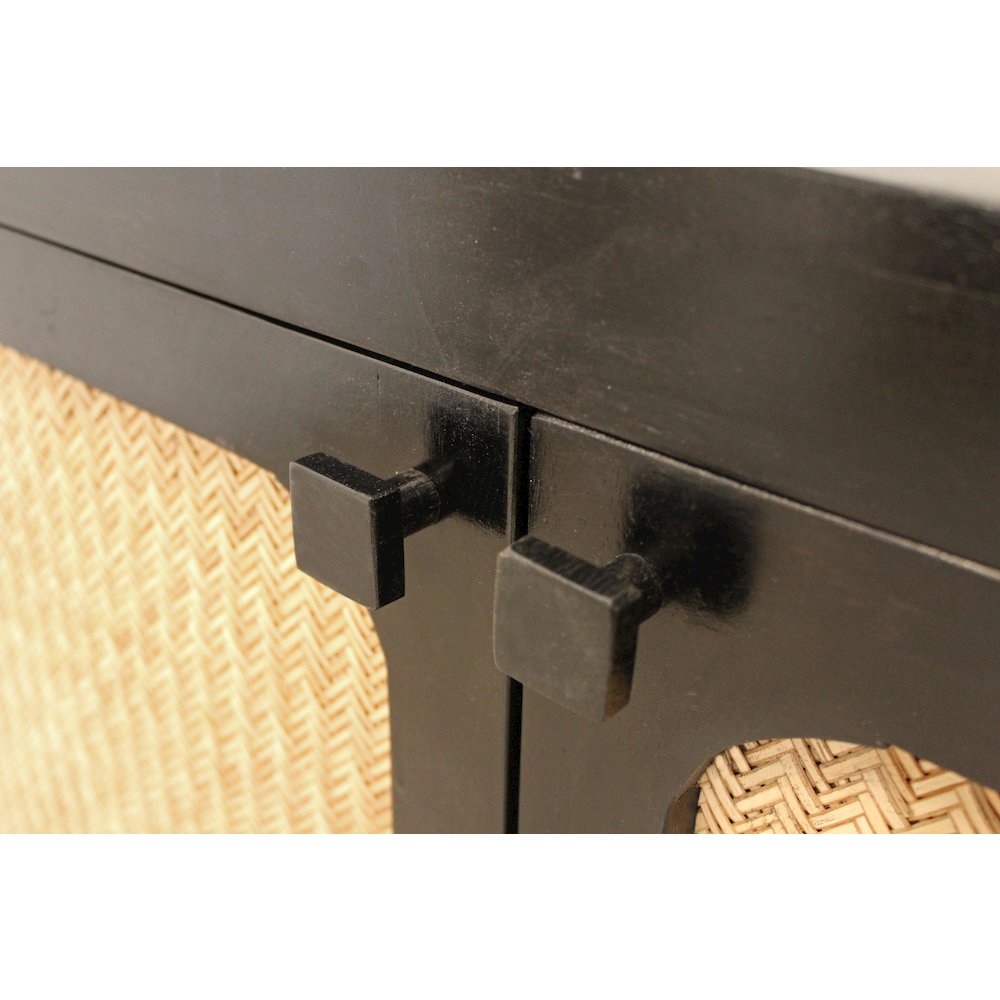 Navice 3-Door Plasma Stand. Picture 7