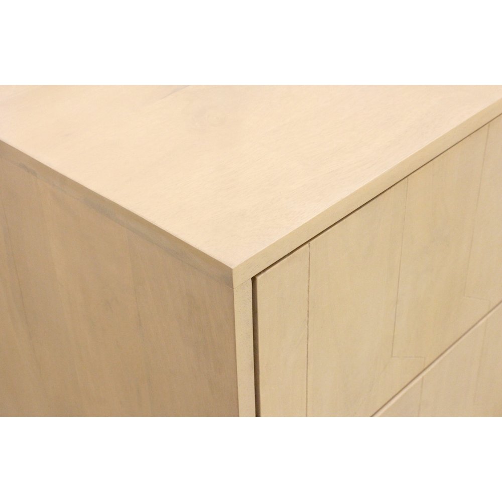 Ren 4-Drawer Chest in Aged Natural. Picture 7