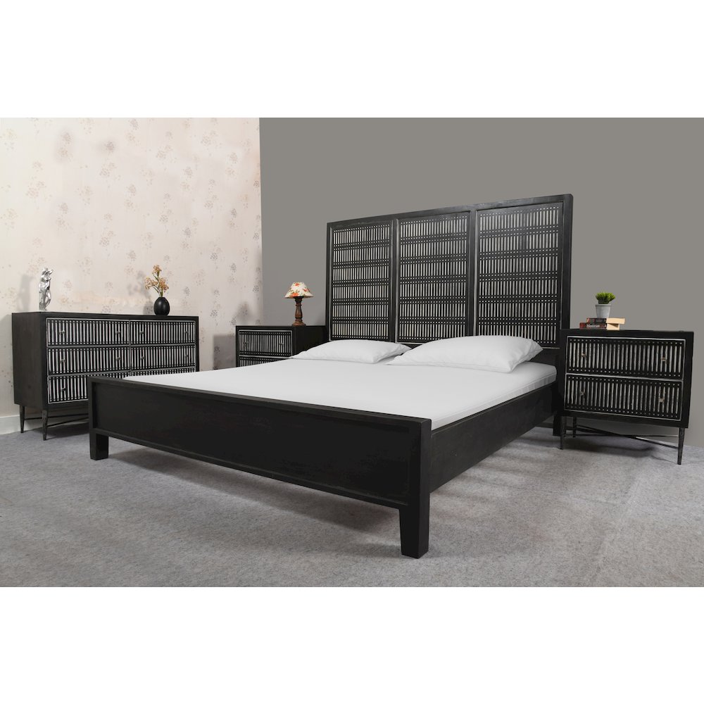 Sarah Eastern King Bed in Antique Brown. Picture 2