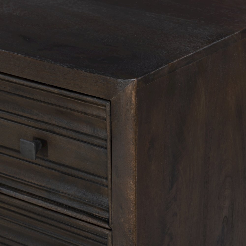 Carmenita 6-Drawer Dresser in Rich Umber. Picture 5