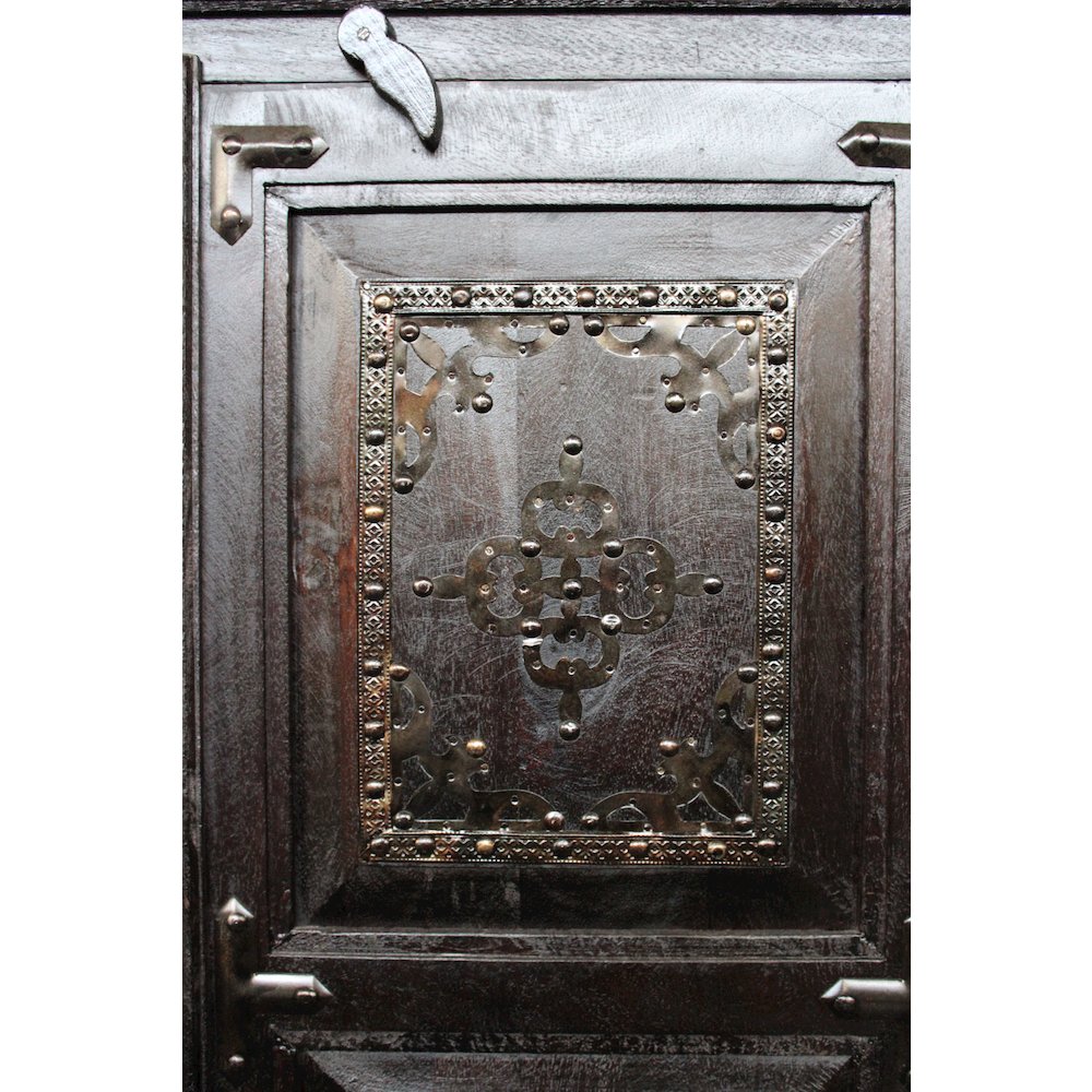Pendleton Cabinet. Picture 3