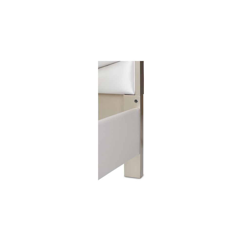 Malibu Crest Queen Scalloped Panel Bed - Chardonnay. Picture 6
