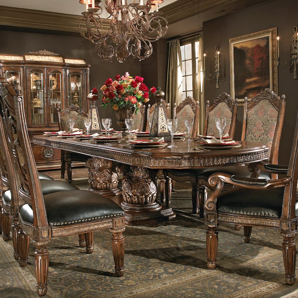 Villa Valencia Rectangular Dining Table - Classic Chestnut. Picture 5