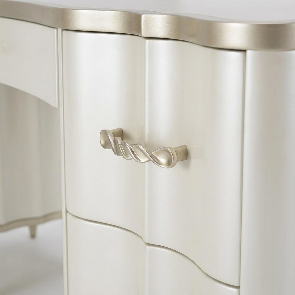London Place Vanity - Creamy Pearl. Picture 9