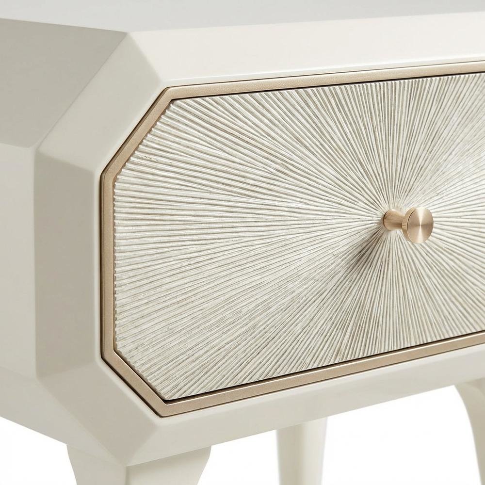 La Rachelle 1-Drawer Nightstand - Champagne. Picture 9