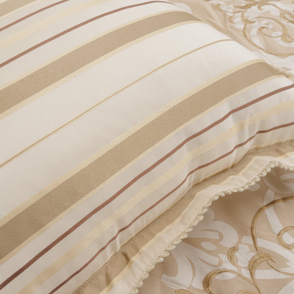 Luxembourg 13-Piece King Comforter Set - Crème. Picture 14