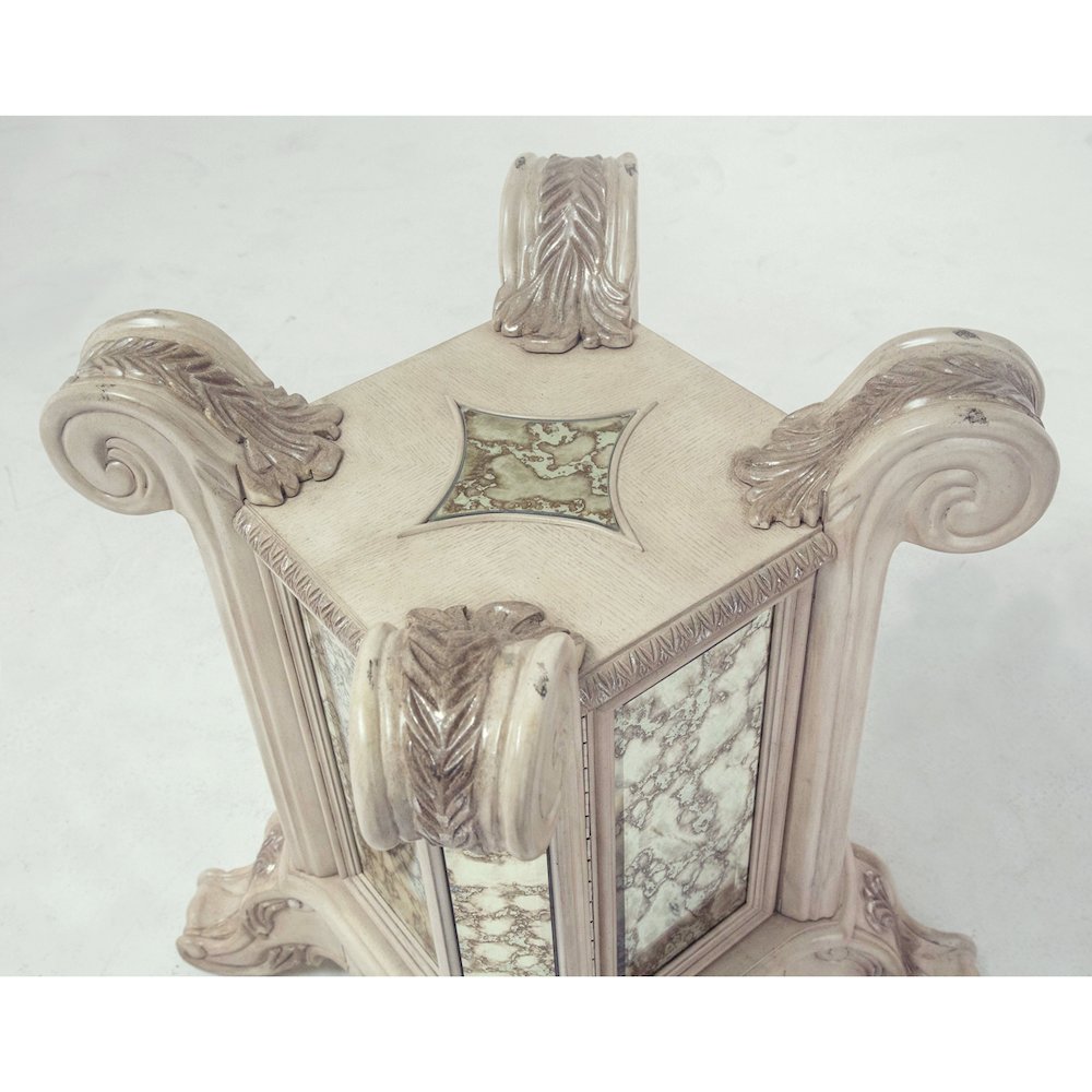 Platine de Royale Round Dining Table - Champagne. Picture 2