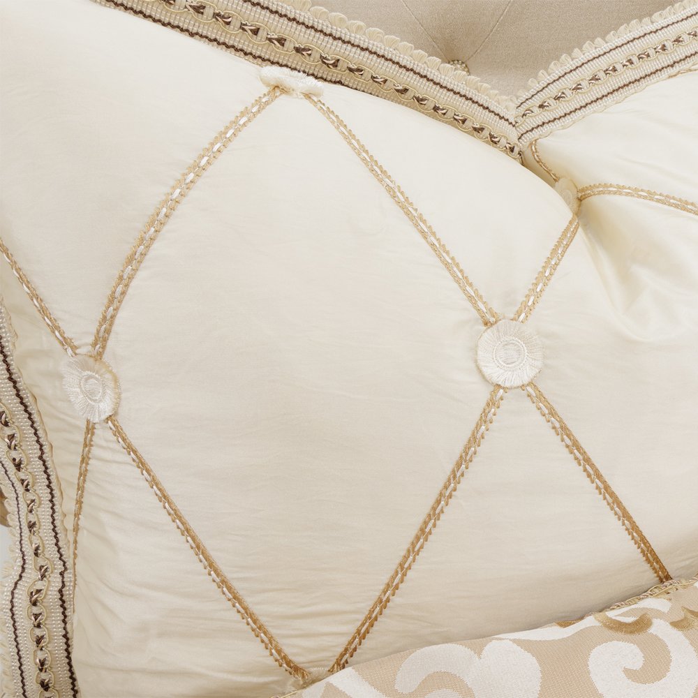Luxembourg 13-Piece King Comforter Set - Crème. Picture 27