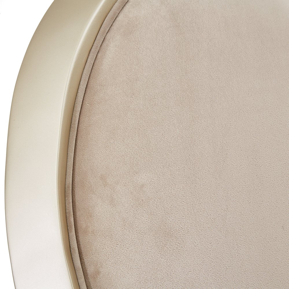 Villa Cherie Queen Channel Tufted Bed - Hazelnut. Picture 8