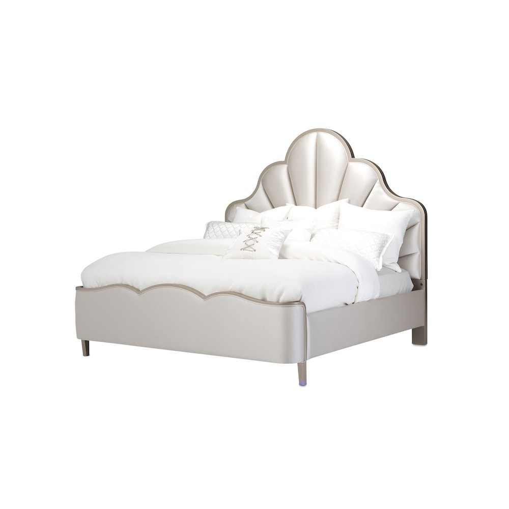 Malibu Crest Queen Scalloped Panel Bed - Chardonnay. Picture 11