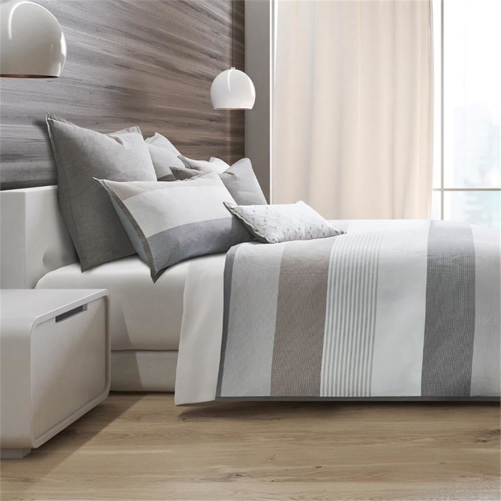 Ultra 7-Piece Queen Duvet Set - Grey. Picture 2