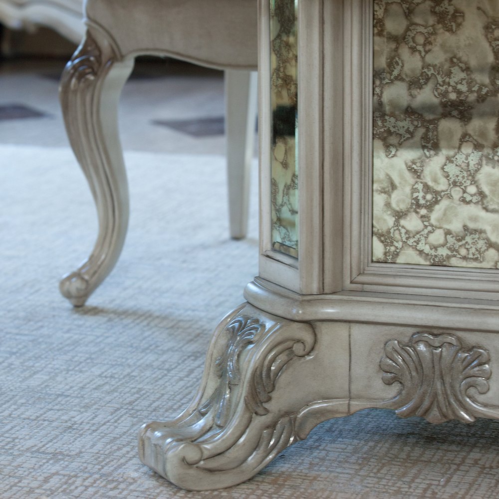 Platine de Royale Rectangular Dining Table - Champagne. Picture 6