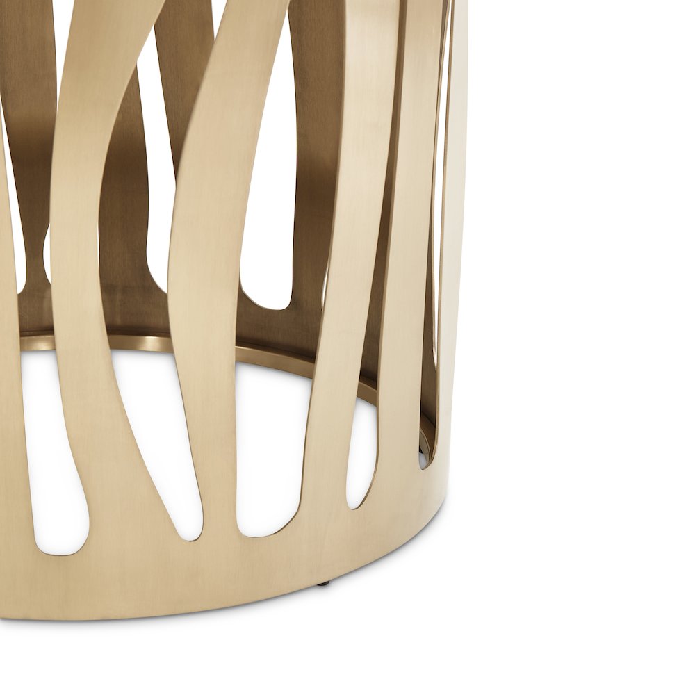 La Rachelle Round Dining Table - Chardonnay. Picture 5