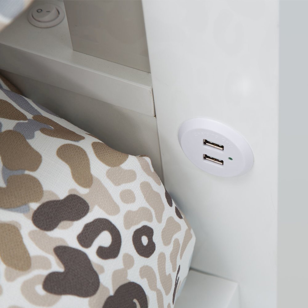 Sky Tower Eastern King Bed - Cloud White. Picture 3