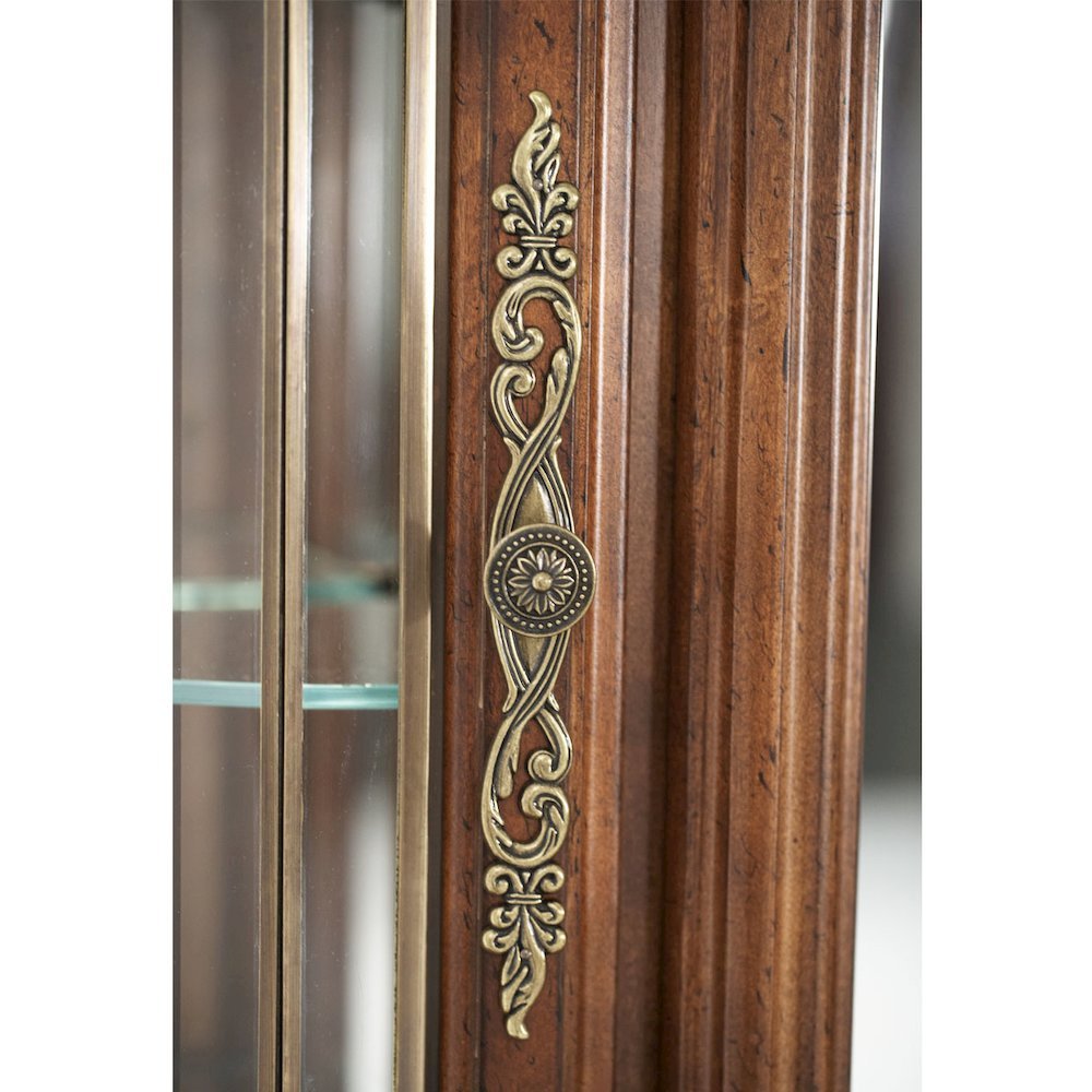 Villa Valencia Dresser with Mirror - Classic Chestnut. Picture 5