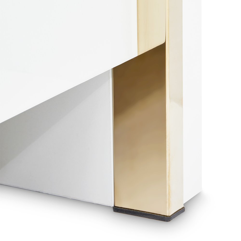 Palm Gate Queen Upholstered Bed - Cloud White. Picture 4