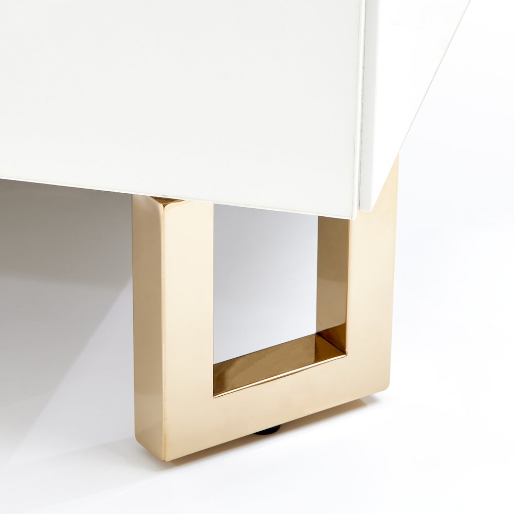 Palm Gate Queen Upholstered Bed - Cloud White. Picture 8