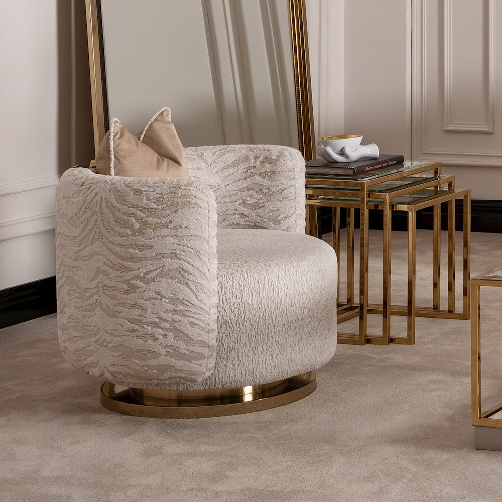 Savannah Breeze Set of 3 Nesting Tables - Bright Gold. Picture 3