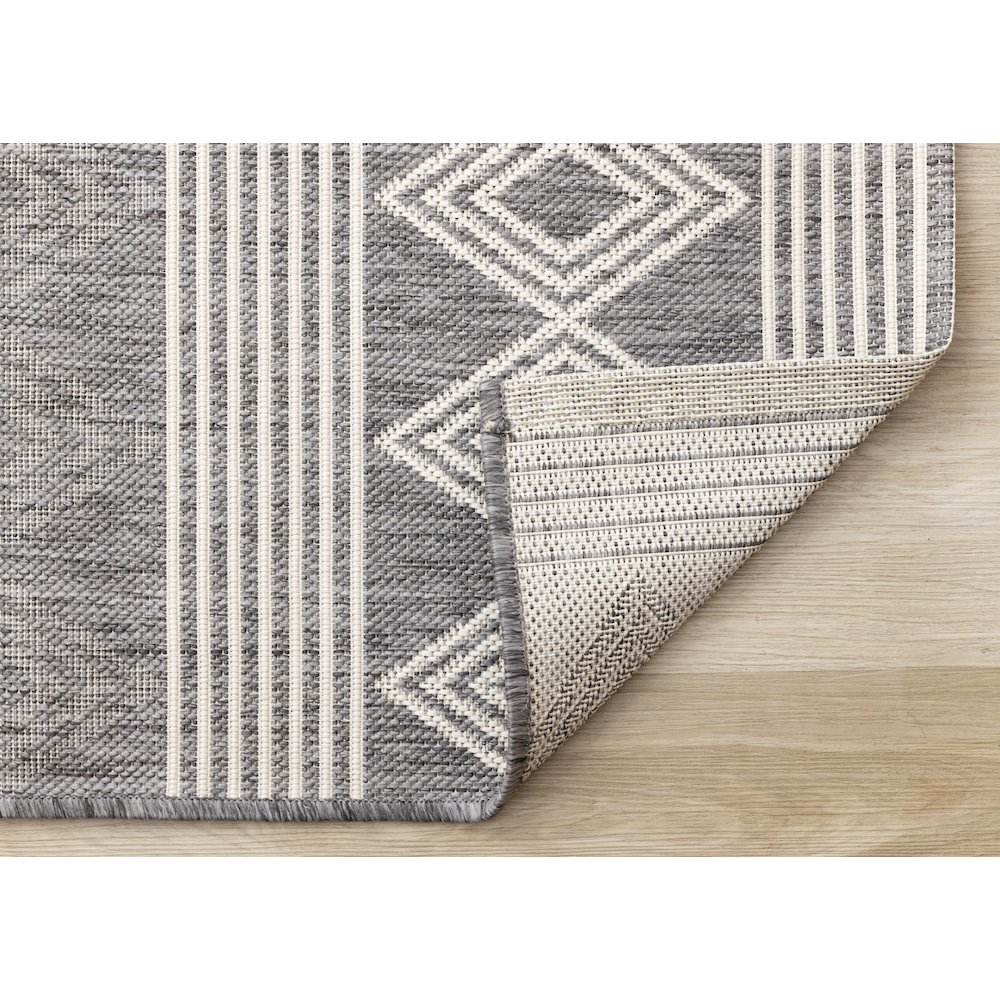 Jewel Grey White Southwest Indoor/Outdoor Area Rug, 6'7" x 9'6". Picture 7