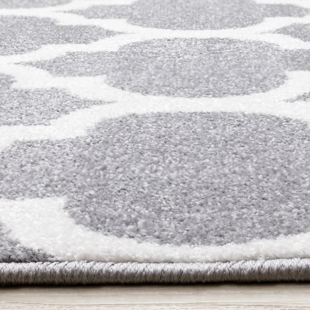 Claremont Grey White Ogee Area Rug, 5' x 8', 5'3" x 7'7". Picture 5