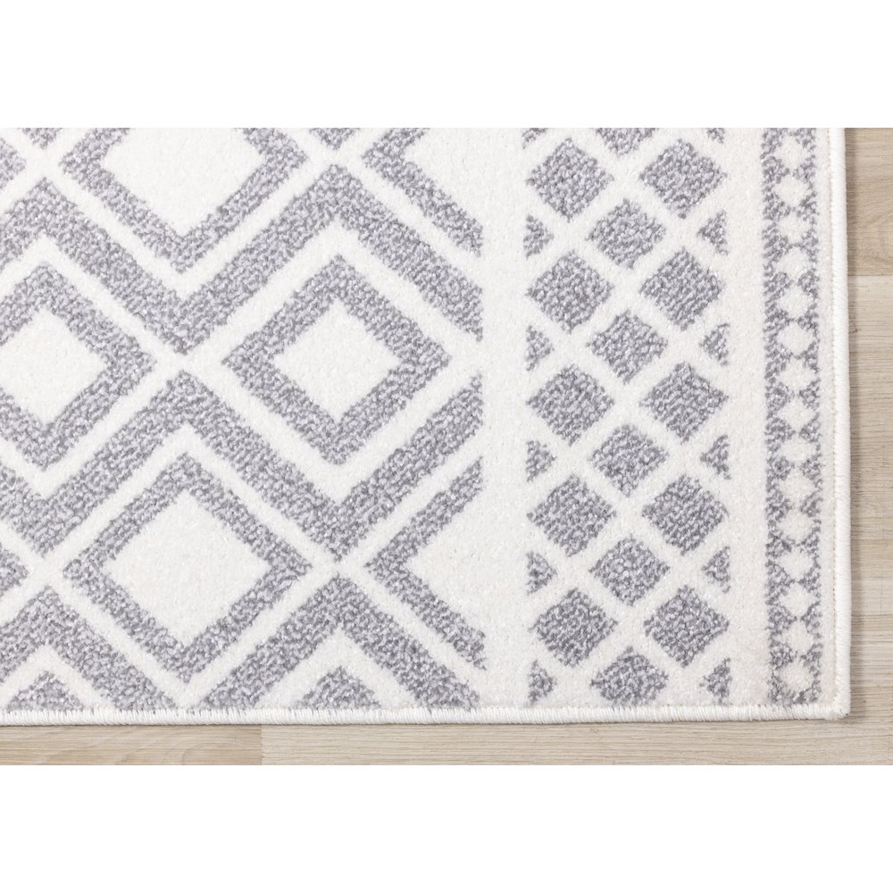Claremont Grey White Southwest Area Rug, 5'3" x 7'7". Picture 6