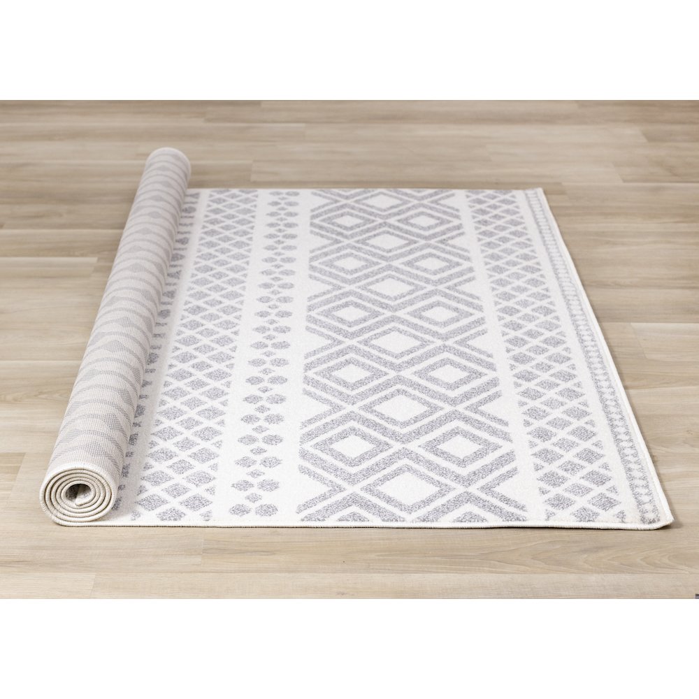 Claremont Grey White Southwest Area Rug, 5'3" x 7'7". Picture 8